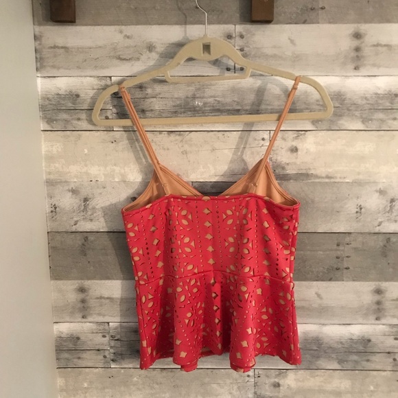 BKE Boutique Laser Cut Top - Picture 4 of 6